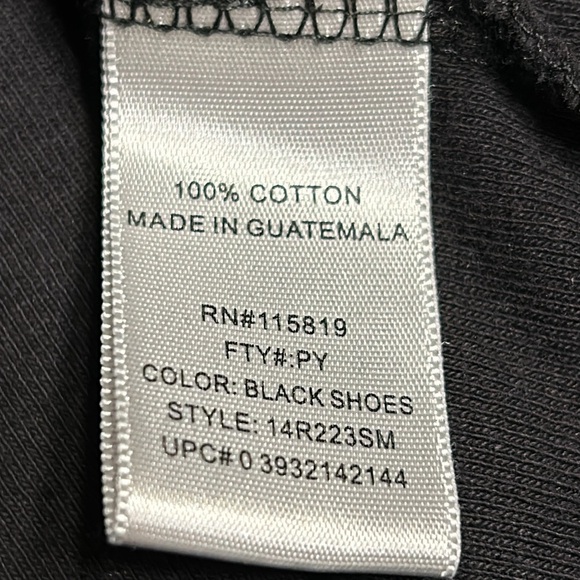 Nicole Miller,Nicki,t shirt,bracelet sleeve,black shirt,red shoes print,cotton - Picture 5 of 7